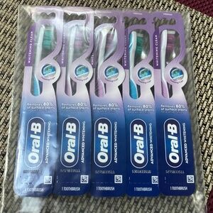 Oral B Medium Advanced Whitening Manual Toothbrush Bundle NEW